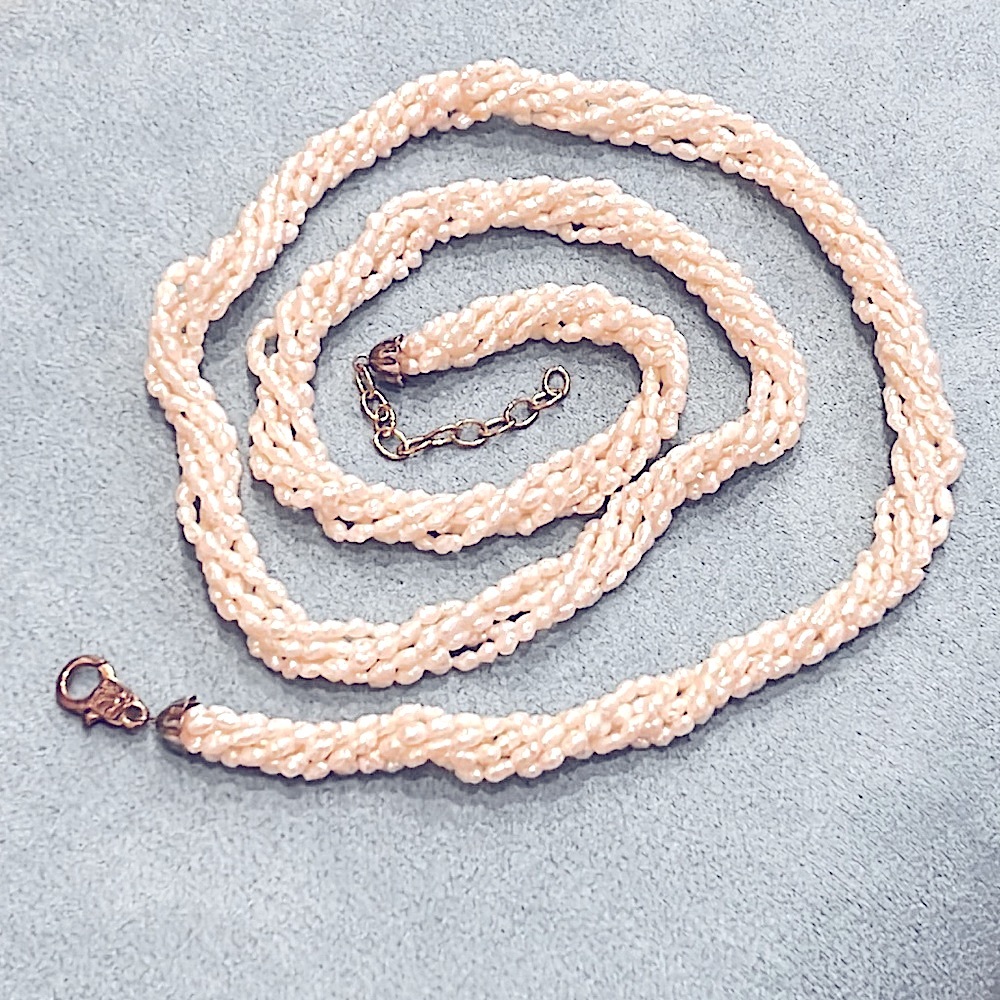 Champagne Pearl Necklace🥂